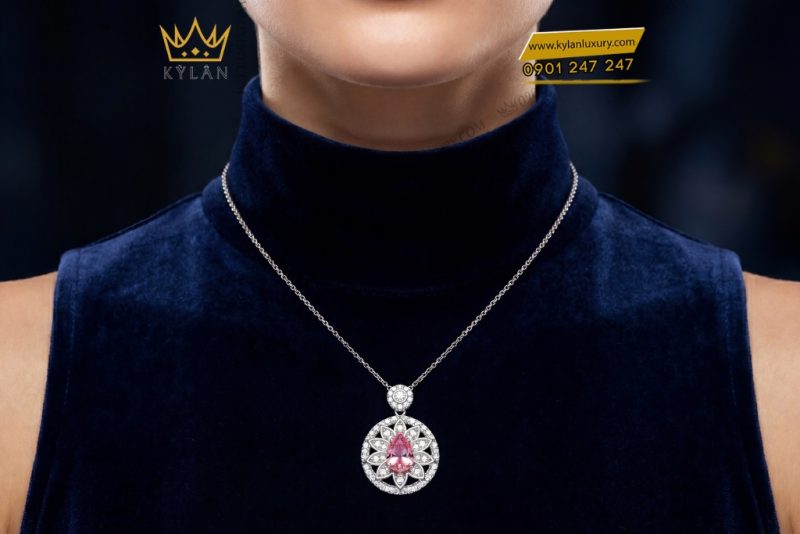 Dây chuyền vàng trắng Au750 đính kim cương và sapphire hồng