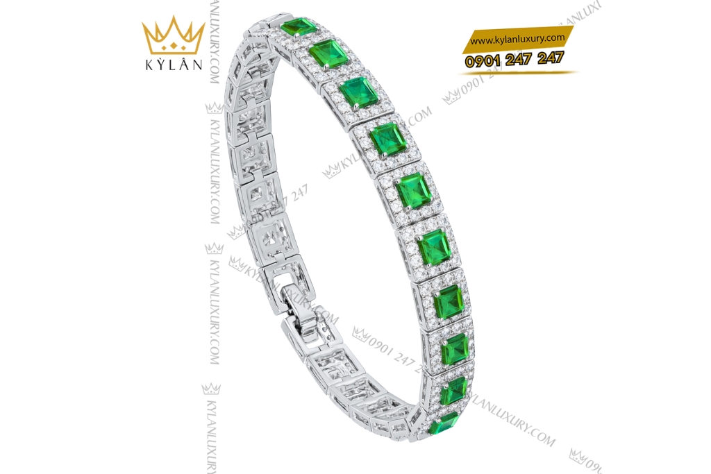 Kỳ Lân Luxury Lac tay vang trang Au750 dinh kim cuong va da luc bao 6 Lắc tay vàng trắng Au750 đính kim cương và đá lục bảo