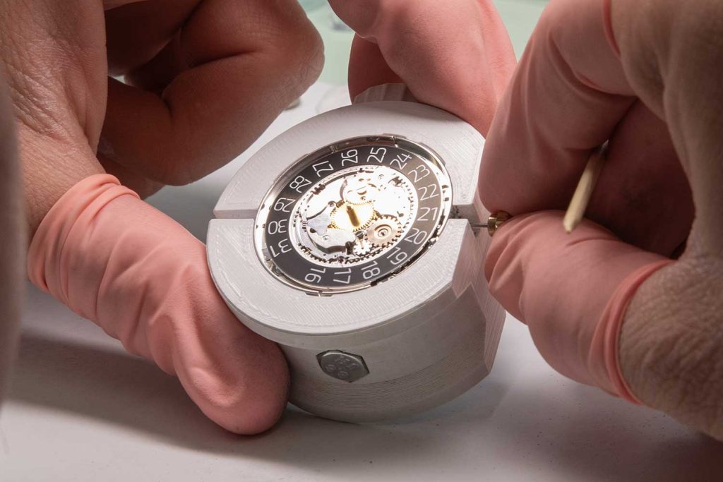 Kỳ Lân Luxury Nha may H.Moser Cie6 Bên trong nhà máy H. Moser & Cie