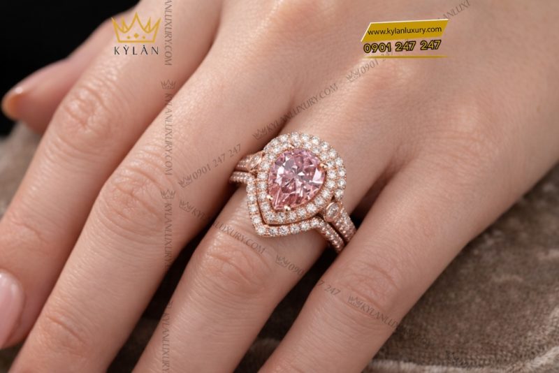 Nhẫn nữ vàng hồng Au750 đính kim cương và sapphire hồng