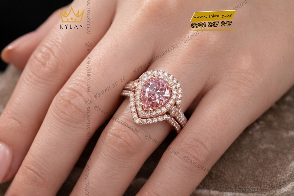 Nhẫn nữ vàng hồng Au750 đính kim cương và sapphire hồng 4 Nhẫn nữ vàng hồng Au750 đính kim cương và sapphire hồng