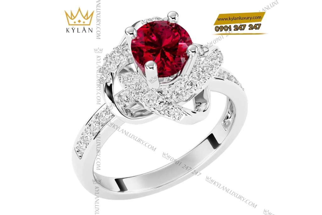 Kỳ Lân Luxury Nhan nu vang trang Au750 dinh kim cuong va sapphire do 6 Nhẫn nữ vàng trắng Au750 đính kim cương và sapphire đỏ