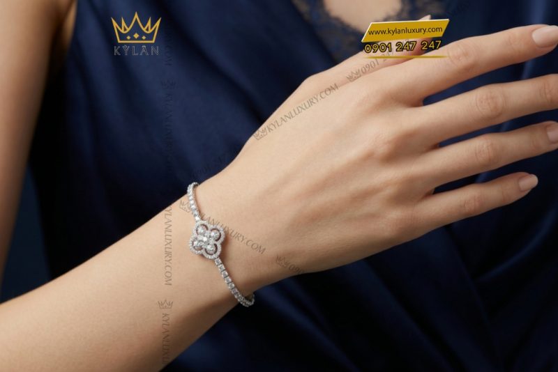 Vòng tay vàng trắng Au750 đính kim cương
