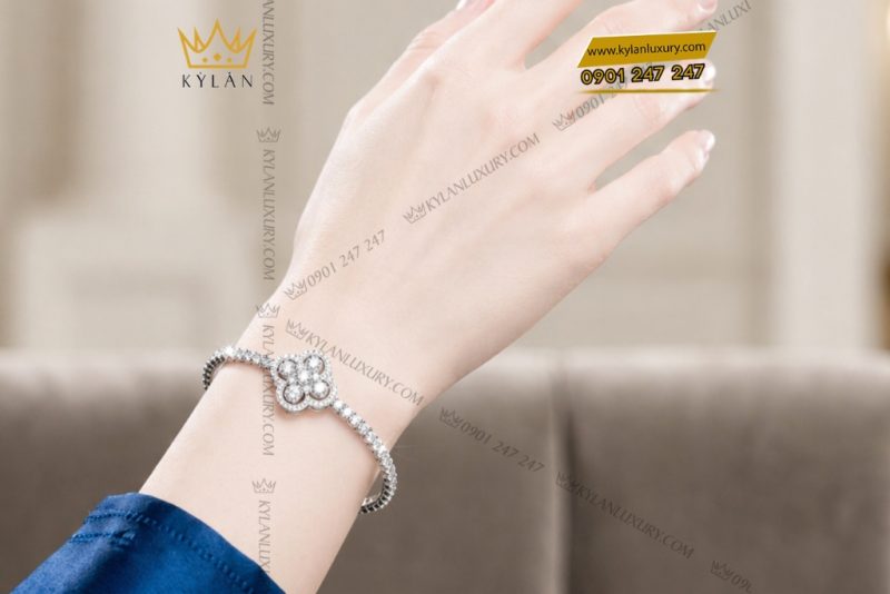 Vòng tay vàng trắng Au750 đính kim cương
