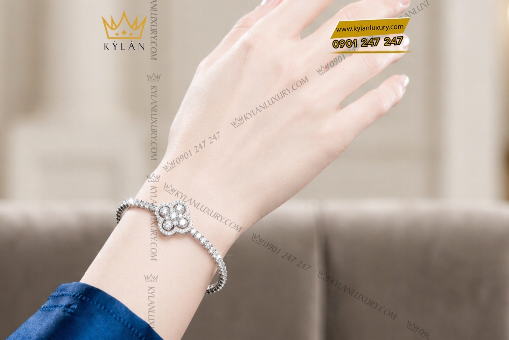 Vòng tay vàng trắng Au750 đính kim cương