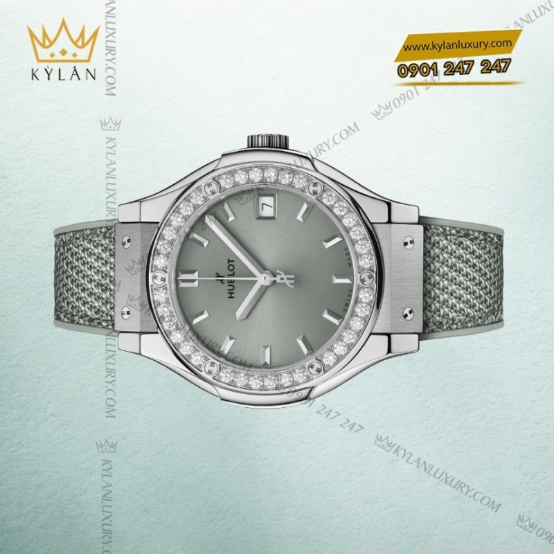 Đồng hồ Hublot Classic Fusion Titanium Sage Green Diamonds 33mm