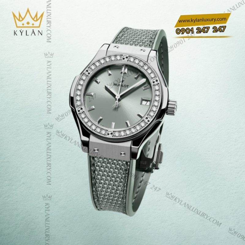 Đồng hồ Hublot Classic Fusion Titanium Sage Green Diamonds 33mm