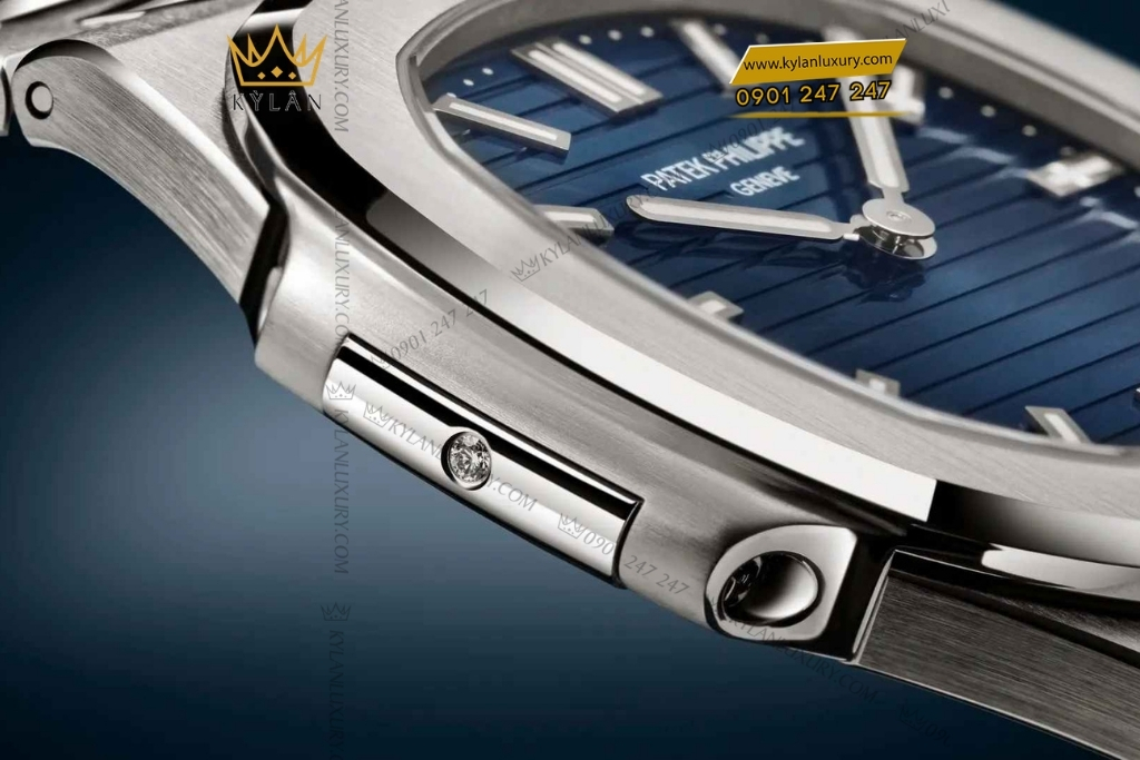 Kỳ Lân Luxury patek philippe nautilus 5610 1p 001 platinum 8 Đồng hồ Patek Philippe Nautilus Platinum xanh sunburst 5610/1P-001
