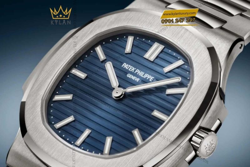 Đồng hồ Patek Philippe Nautilus mặt số xanh sunburst 5810/1G-001