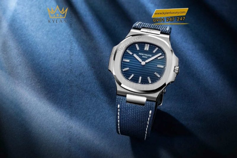 Đồng hồ Patek Philippe Nautilus mặt xanh sunburst 5810G-001