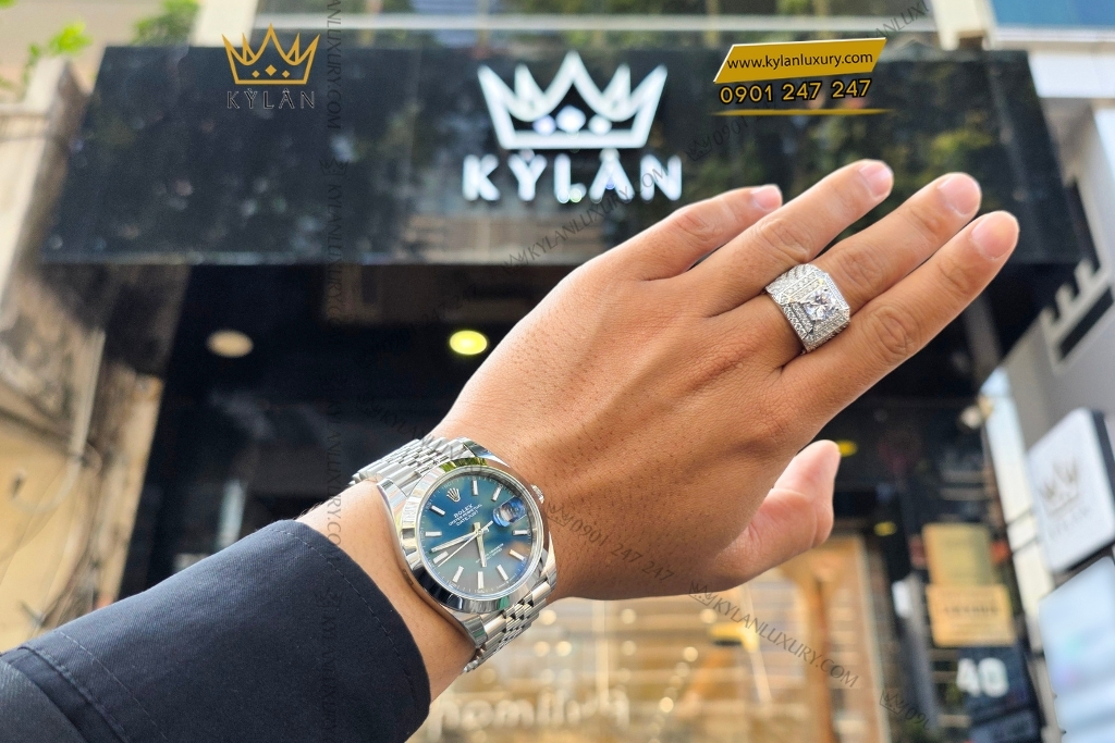 Kỳ Lân Luxury rolex datejust 41 126300 0002 mat xanh da quang 12 Đồng hồ Rolex Datejust 41 mặt xanh dương cọc dạ quang 126300-0002