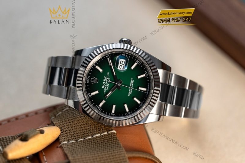 Đồng hồ Rolex Datejust 41 mặt xanh ombré dạ quang 126334-0033