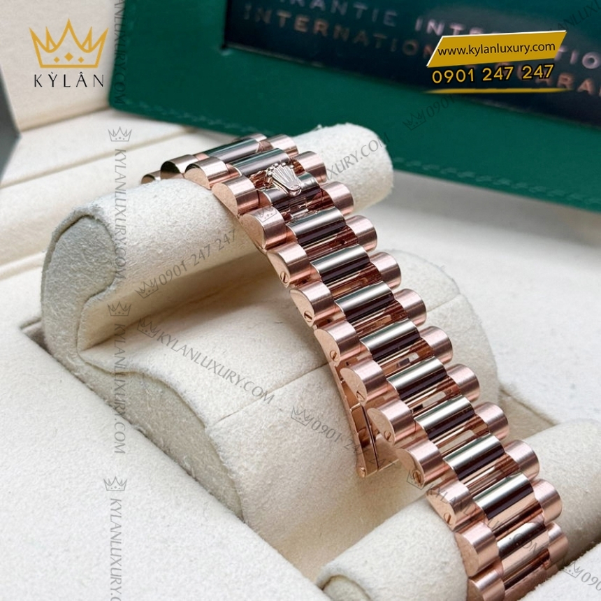 Kỳ Lân Luxury rolex day date 128235 0070 trang la ma 2 1 Đồng hồ Rolex Day Date mặt số trắng La Mã 128235-0070