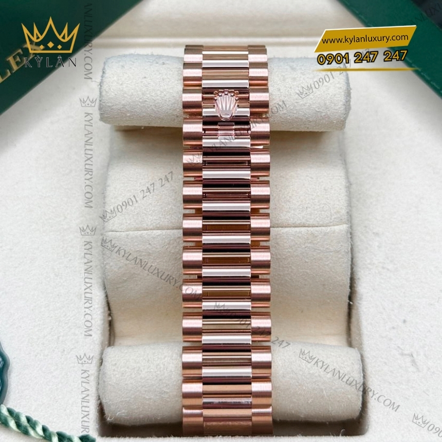 Kỳ Lân Luxury rolex day date 128235 0070 trang la ma 3 1 Đồng hồ Rolex Day Date mặt số trắng La Mã 128235-0070