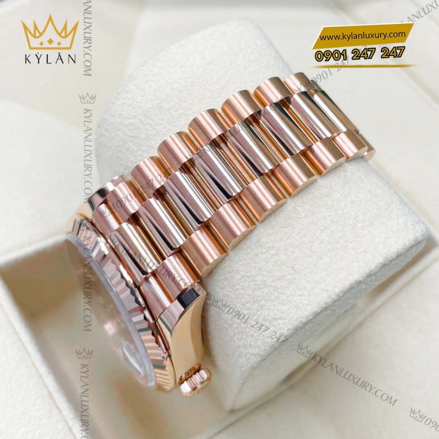 Kỳ Lân Luxury rolex day date 128235 0070 trang la ma 4 1 Đồng hồ Rolex Day Date mặt số trắng La Mã 128235-0070