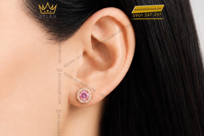 Bông tai vàng hồng Au750 đính viên chủ sapphire hồng