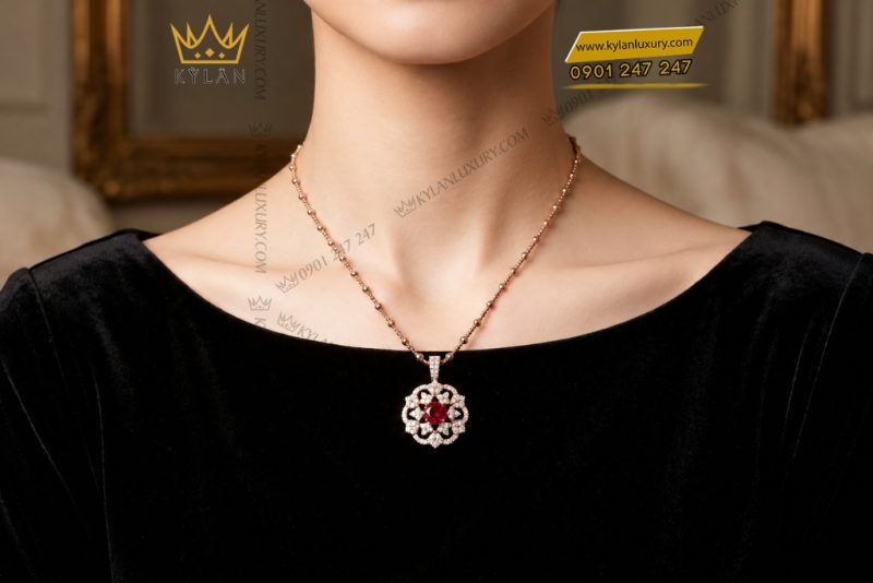 Dây chuyền vàng hồng Au750 đính kim cương và sapphire đỏ