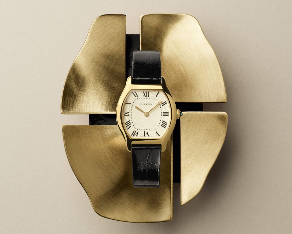 Đồng hồ Cartier Roadster và Tortue Triumphant