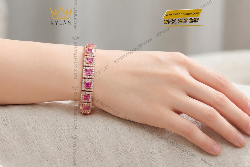 Lắc tay vàng hồng Au750 đính kim cương và sapphire hồng
