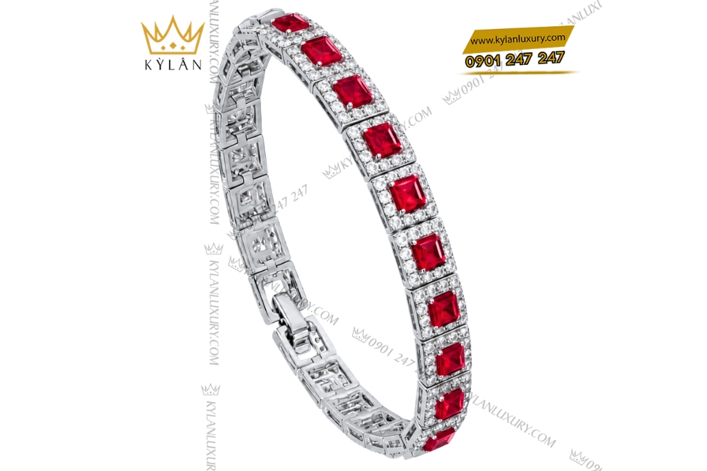Kỳ Lân Luxury Lac tay vang trang Au750 dinh kim cuong va sapphire do 3 Lắc tay vàng trắng Au750 đính kim cương và sapphire đỏ