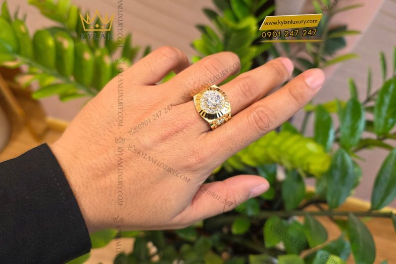 Nhẫn Rolex vàng vàng Au750 đính viên chủ 8ly1