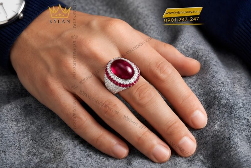 Nhẫn nam vàng trắng Au750 đính kim cương và sapphire đỏ