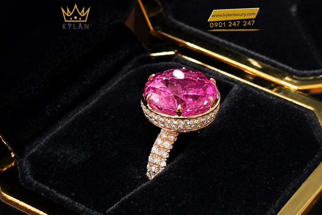 Nhẫn nữ vàng hồng Au750 đính viên chủ sapphire hồng