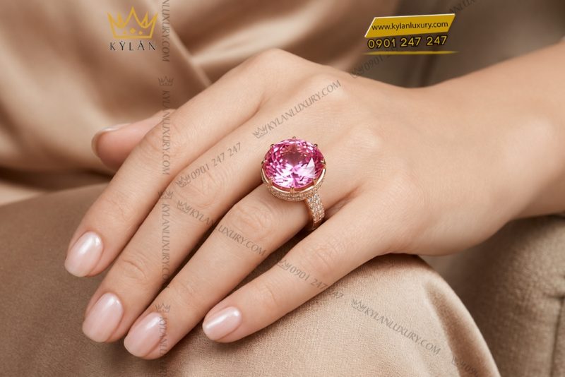 Nhẫn nữ vàng hồng Au750 đính viên chủ sapphire hồng