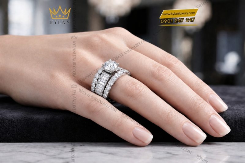 Nhẫn nữ vàng trắng Au750 đính kim cương