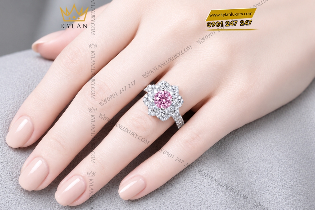 Nhẫn nữ vàng trắng Au750 đính kim cương và đá sapphire hồng