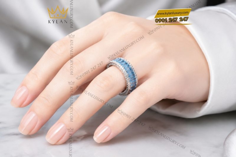 Nhẫn nữ vàng trắng Au750 đính kim cương và đá topaz