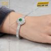 Vòng tay vàng trắng Au750 đính kim cương và ngọc lục bảo