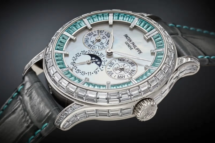 Patek Philippe Grand Complications 5374/400P-001 là một trong những mẫu đồng hồ đáng chú ý nhất năm 2026.