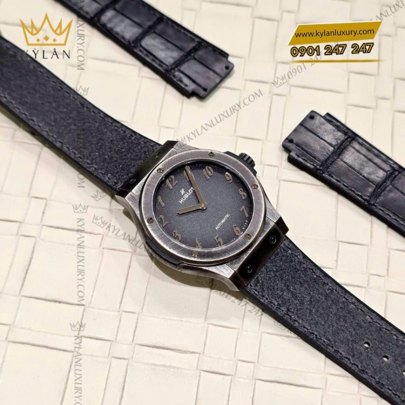 Đồng hồ Hublot Classic Fusion Titanium Retroverse Limited 42mm