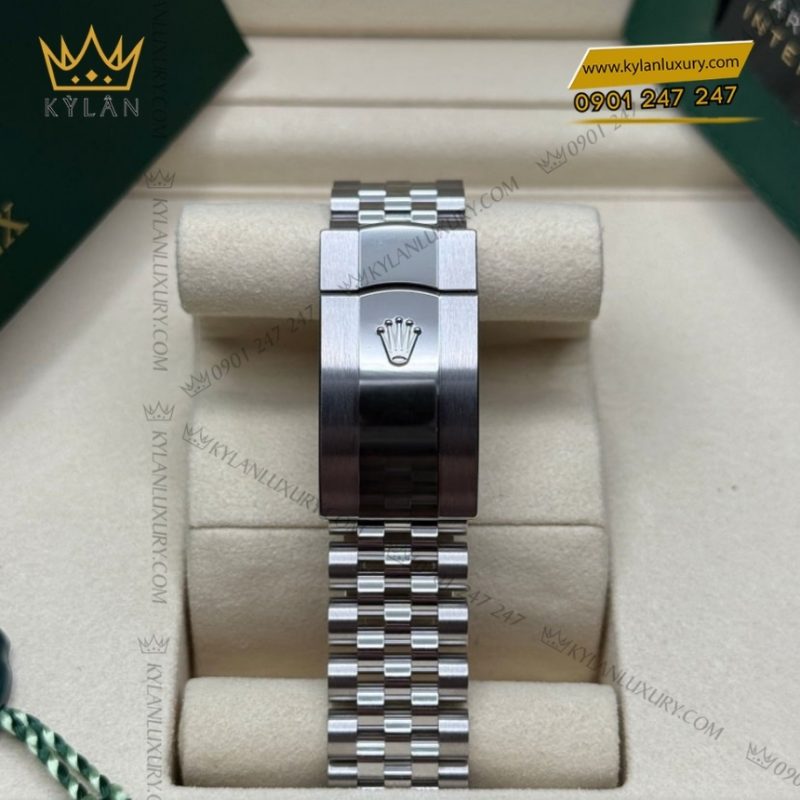 Đồng hồ Rolex Datejust 36 mặt bạc vành trơn 126200-0001