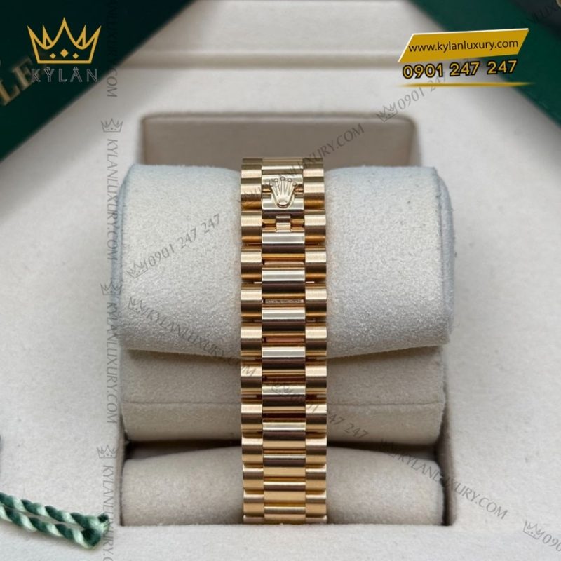 Đồng hồ Rolex Lady Datejust mặt bạc cọc kim cương 279138RBR-0019