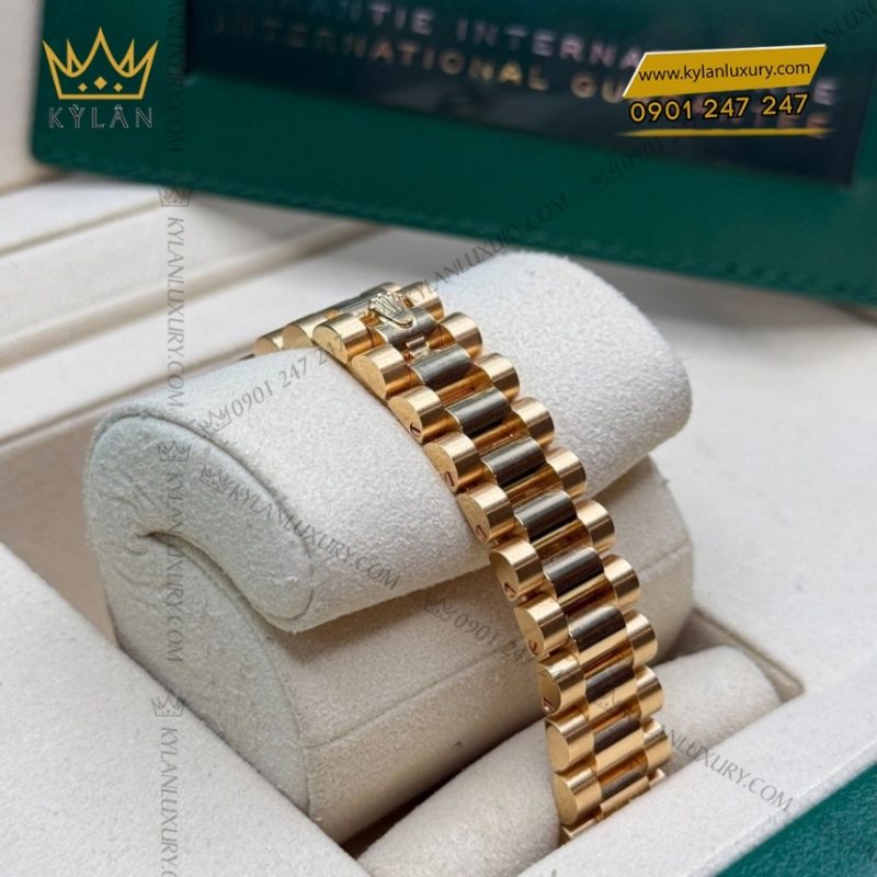 Đồng hồ Rolex Lady Datejust mặt bạc cọc kim cương 279138RBR-0019