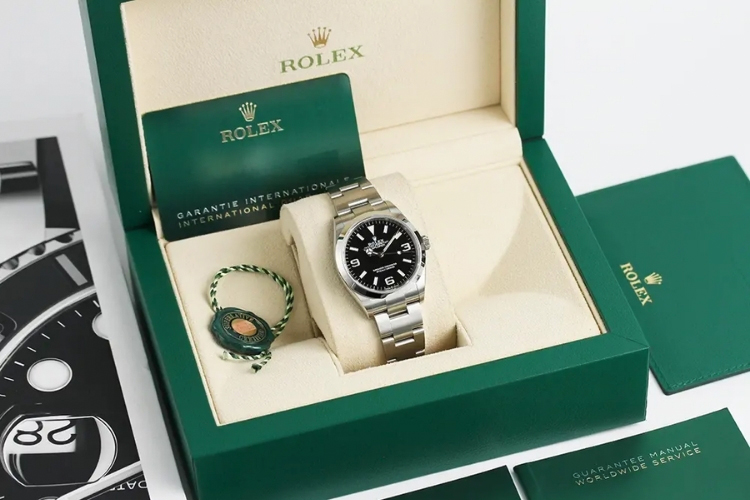 Vì sao Rolex đầy đủ hộp sổ thẻ có giá tốt hơn? 5 Kỳ Lân Luxury vi sao rolex day du hop so the co gia tot hon 1 Vì sao Rolex đầy đủ hộp sổ thẻ có giá tốt hơn?