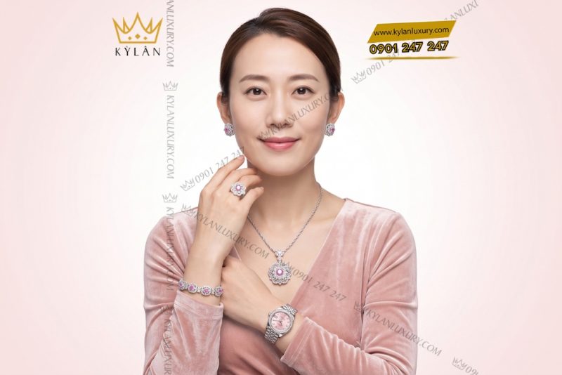 Bộ trang sức vàng trắng Au750 đính sapphire hồng