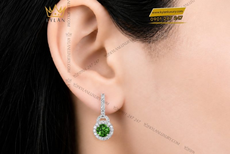 Bông tai vàng trắng Au750 đính sapphire xanh lá
