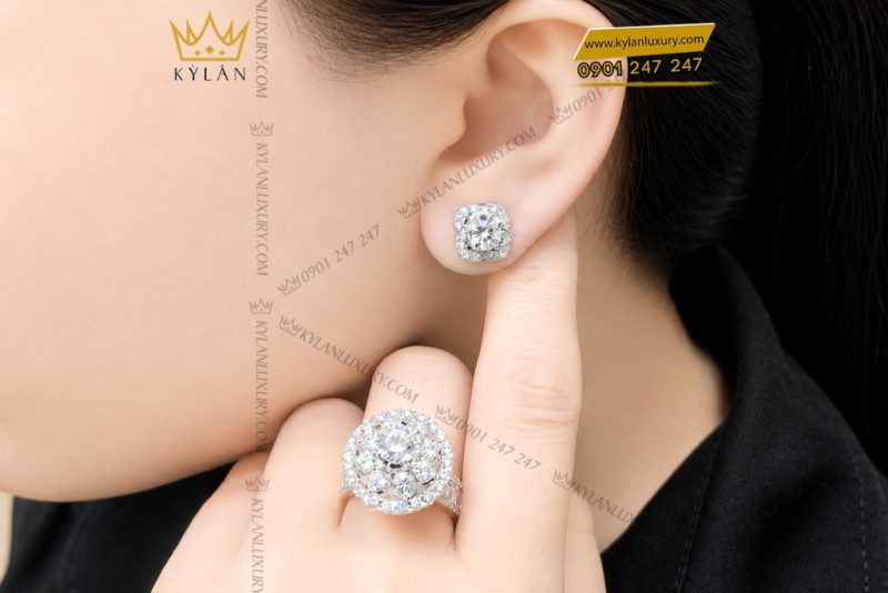 Bông tai vàng trắng Au750 đính viên chủ 6ly3
