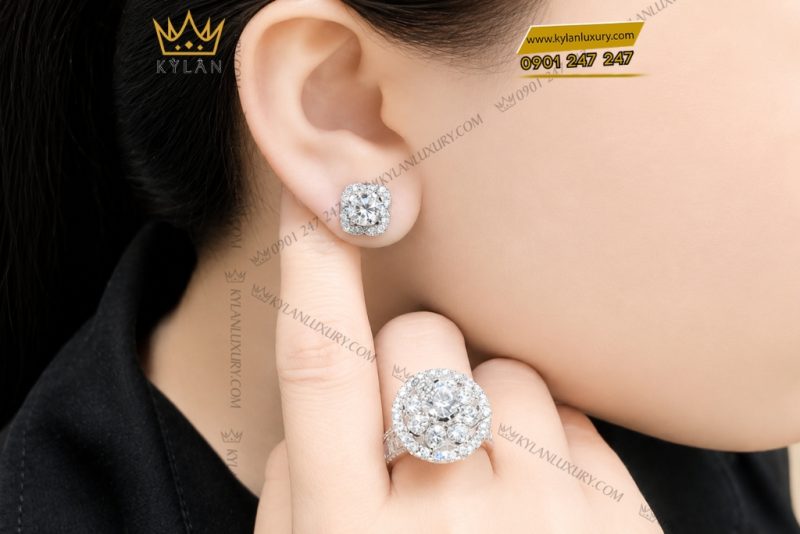 Bông tai vàng trắng Au750 đính viên chủ 6ly3