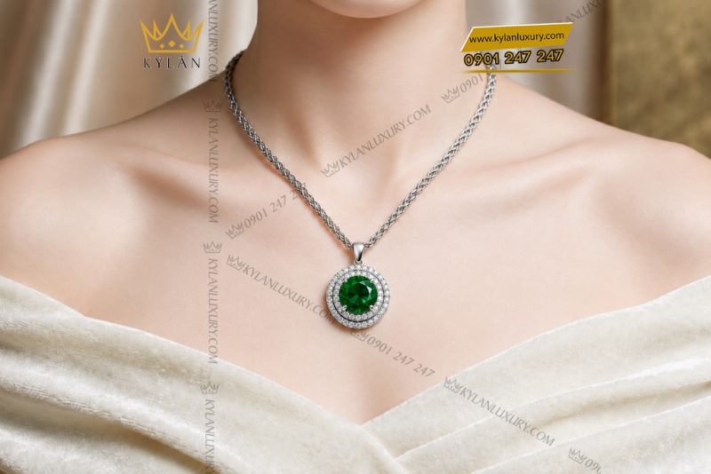 Dây chuyền vàng trắng Au750 đính đá sapphire xanh lá
