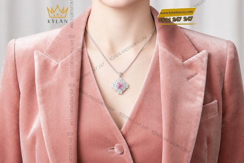 Dây chuyền vàng trắng Au750 đính kim cương và sapphire hồng