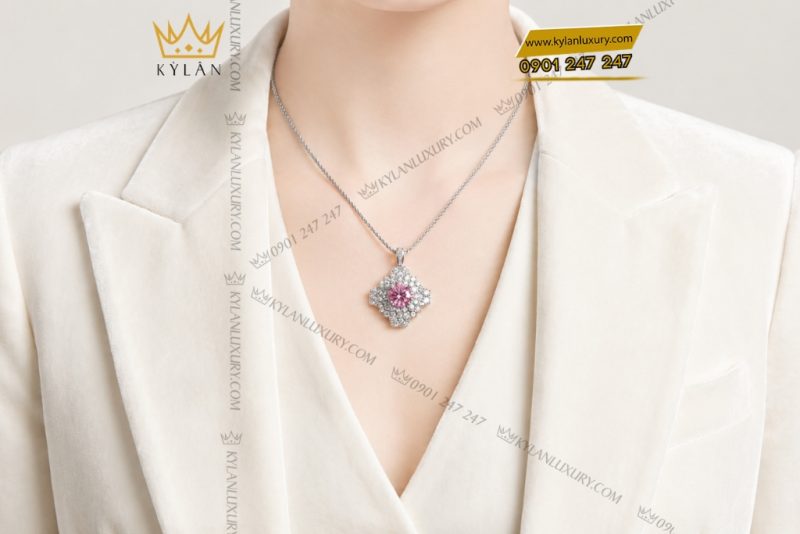 Dây chuyền vàng trắng Au750 đính kim cương và sapphire hồng