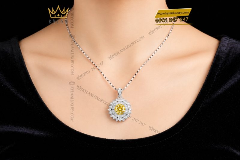 Dây chuyền vàng trắng Au750 đính kim cương và sapphire vàng