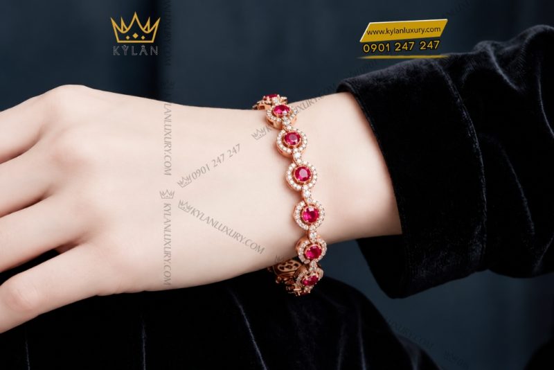 Lắc tay vàng hồng Au750 đính sapphire đỏ
