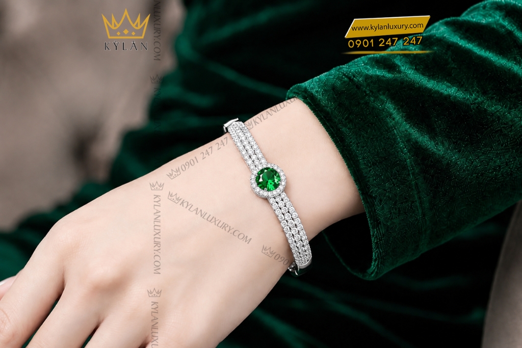 Vòng tay vàng trắng Au750 đính sapphire xanh lá 4 Vòng tay vàng trắng Au750 đính sapphire xanh lá