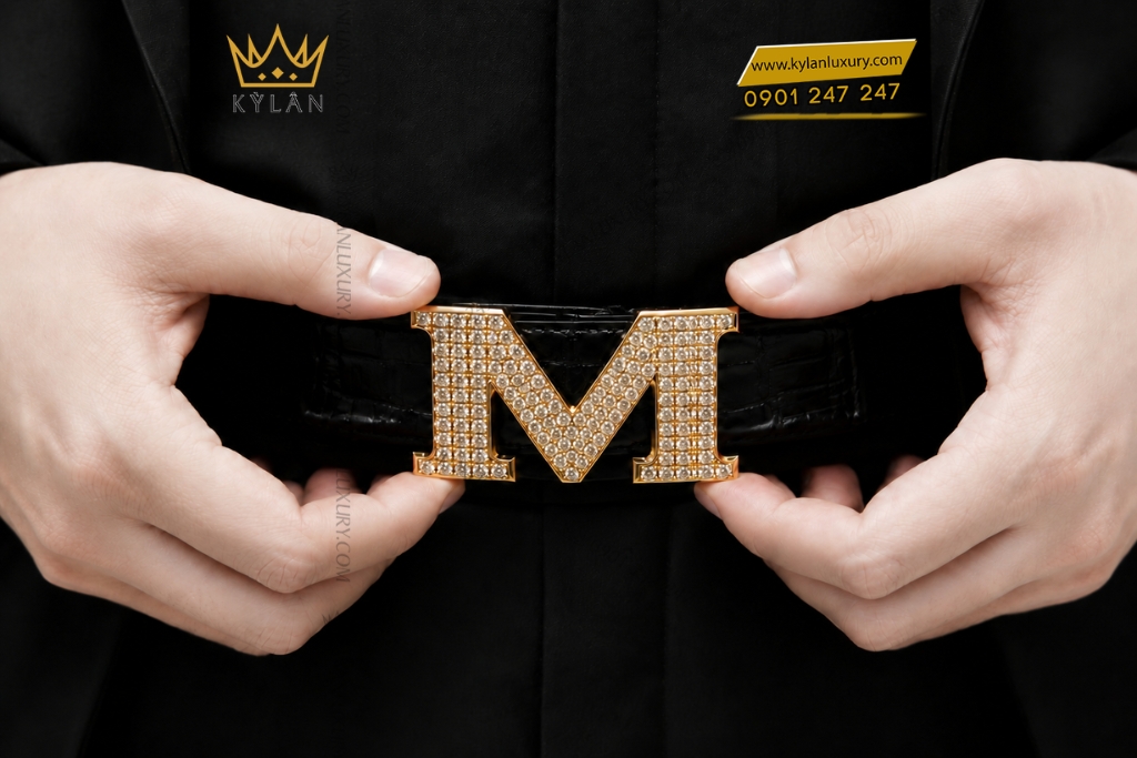 Mặt thắt lưng chữ M vàng hồng đính full kim cương 15 Kỳ Lân Luxury Mat that lung chu M vang hong dinh full kim cuong 9 Mặt thắt lưng chữ M vàng hồng đính full kim cương