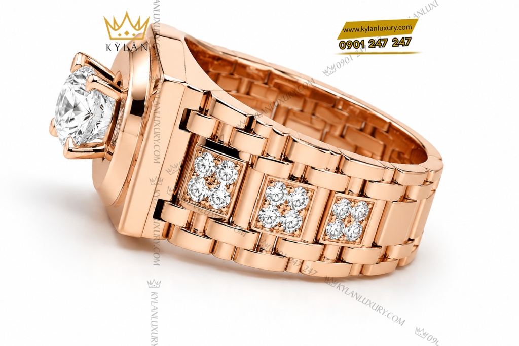 Kỳ Lân Luxury Nhan Ky Lan Signature vang hong Au750 dinh kim cuong chu 9ly1 4 Nhẫn Kỳ Lân Signature vàng hồng Au750 đính kim cương chủ 9ly1